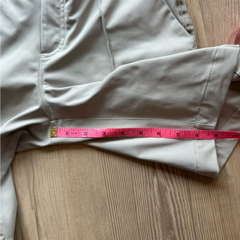 Lululemon Women’s Club golf Short size 4 in Mojave Tan W7796S Bermuda 9” inseam - Picture 6 of 14